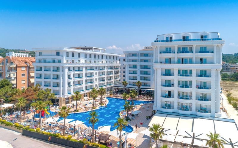 Grand Blue Fafa Resort 3