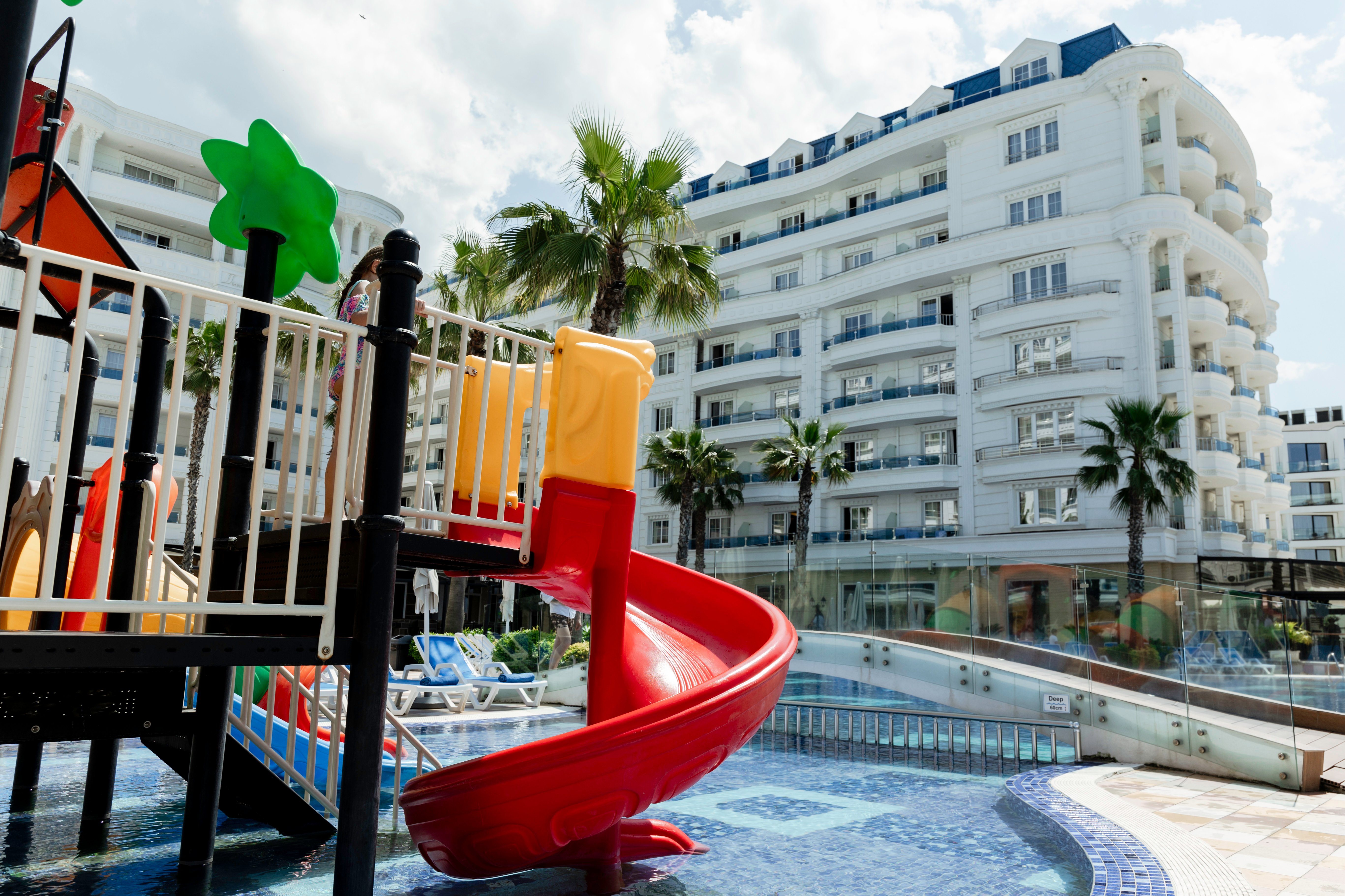 Grand Blue Fafa Resort 14