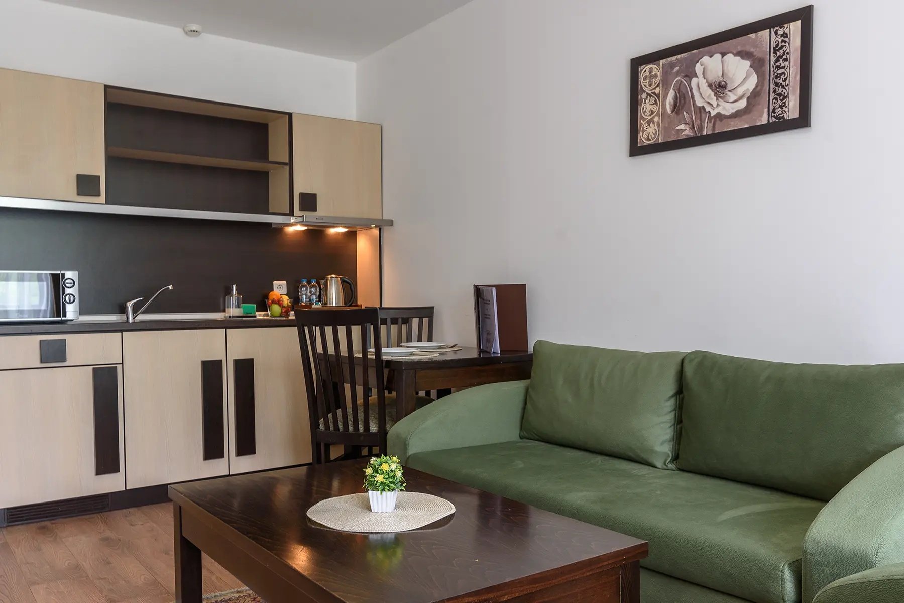 Grand Royale Apartment Complex & Spa 11