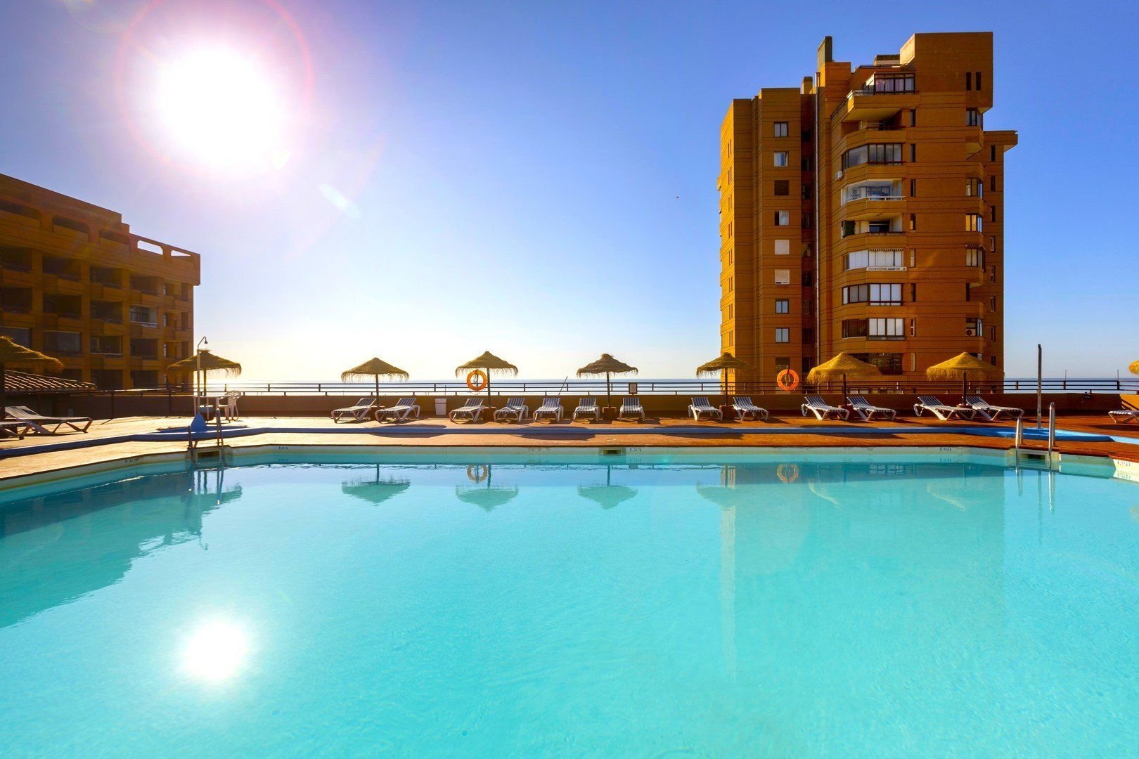 Las Palmeras Affiliated by FERGUS 3