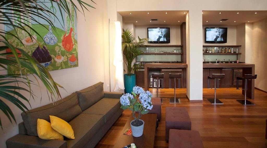 Athens Center Square 6