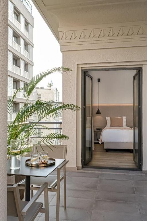 The Marblous Athens 14