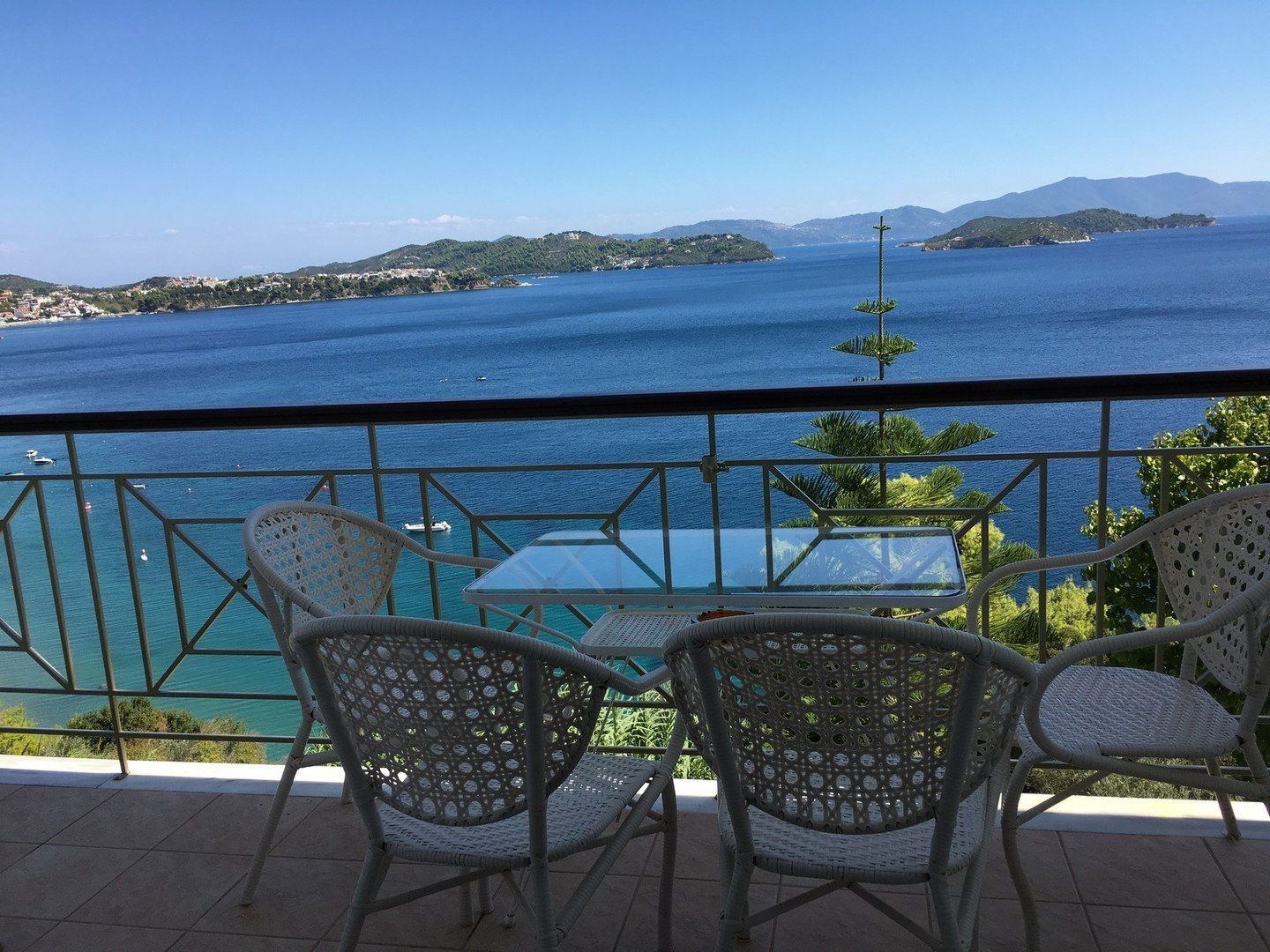 Vassilias Beach Hotel 14