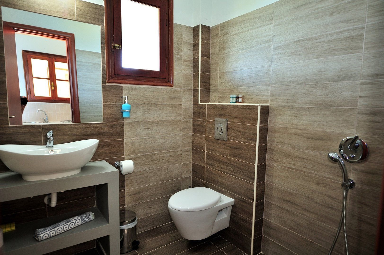 Vassilias Beach Hotel 7