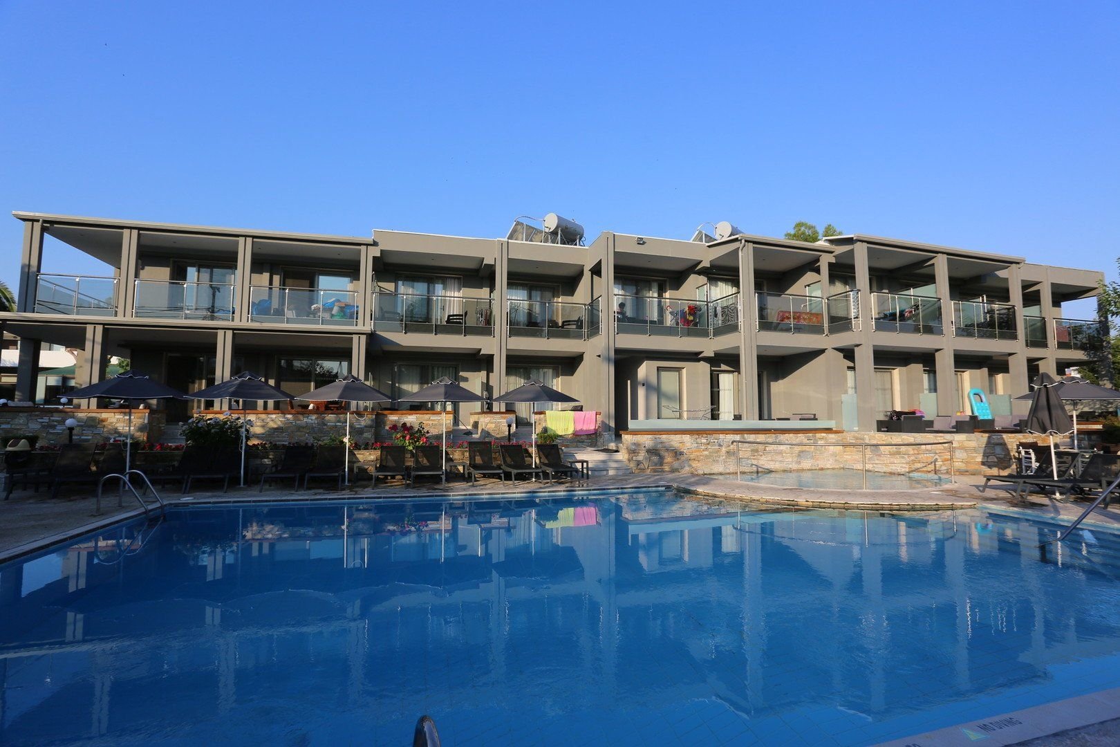 Dionysos Hotel & Suites 4