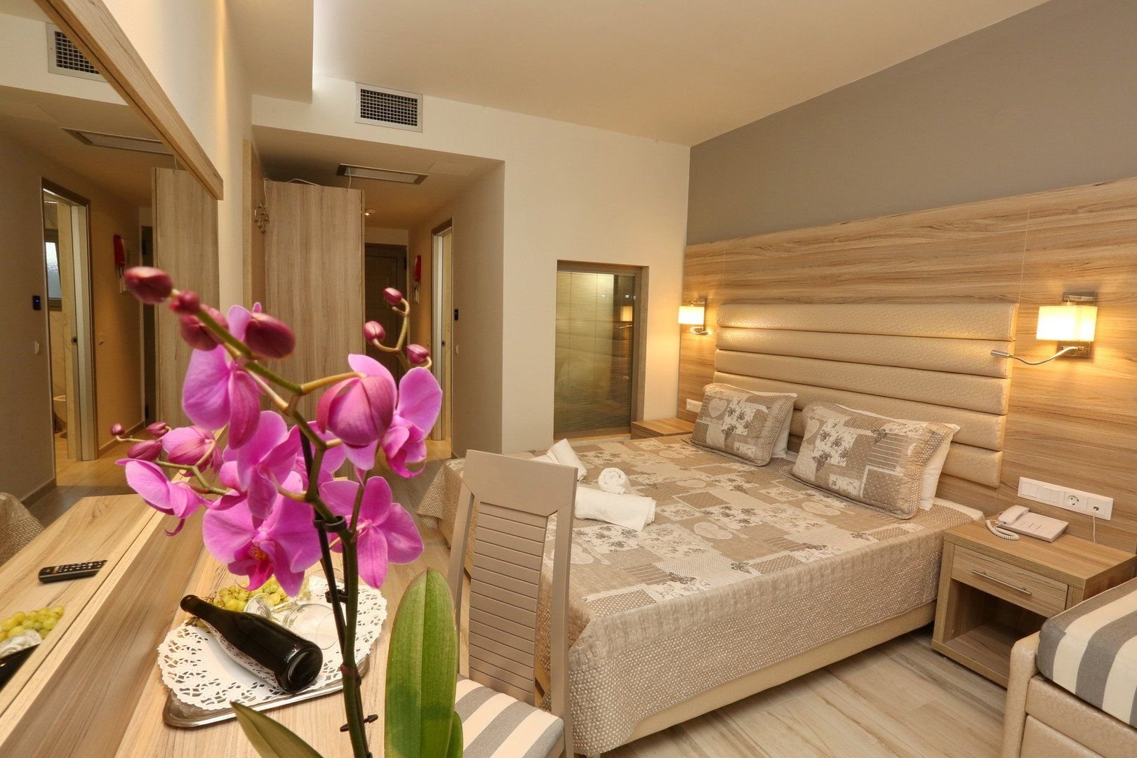 Dionysos Hotel & Suites 8