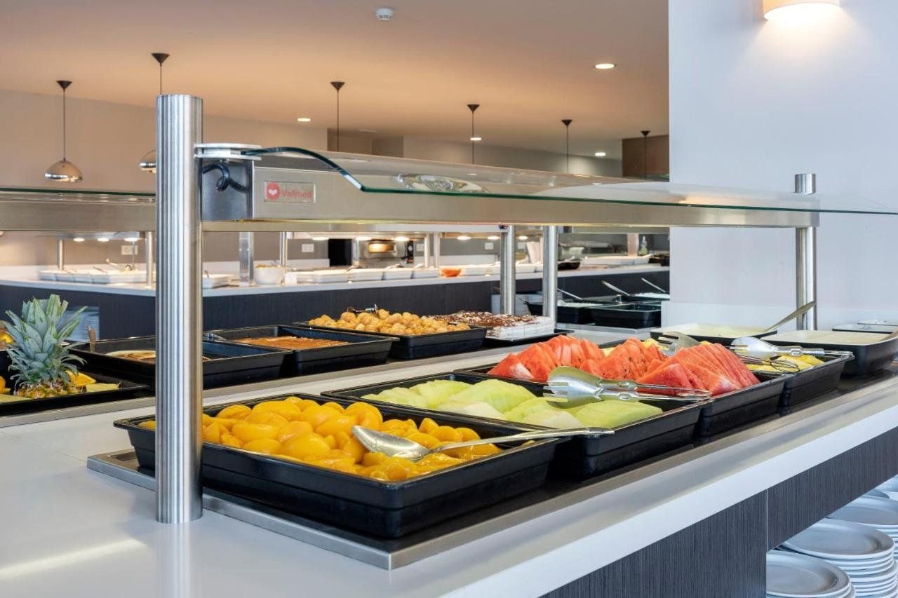 Las Palmeras Affiliated by FERGUS 16