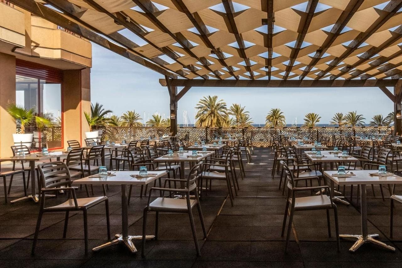 Las Palmeras Affiliated by FERGUS 18