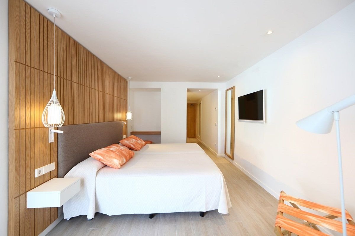 Iberostar Waves Playa de Muro 13