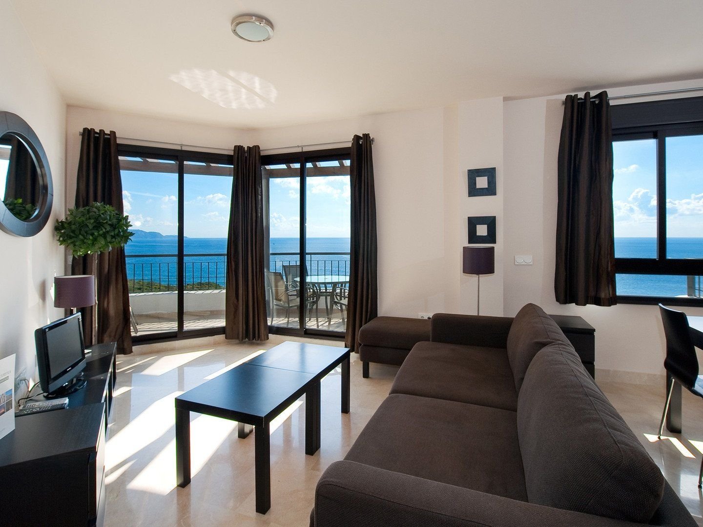 Olée Nerja Holiday Rentals 15