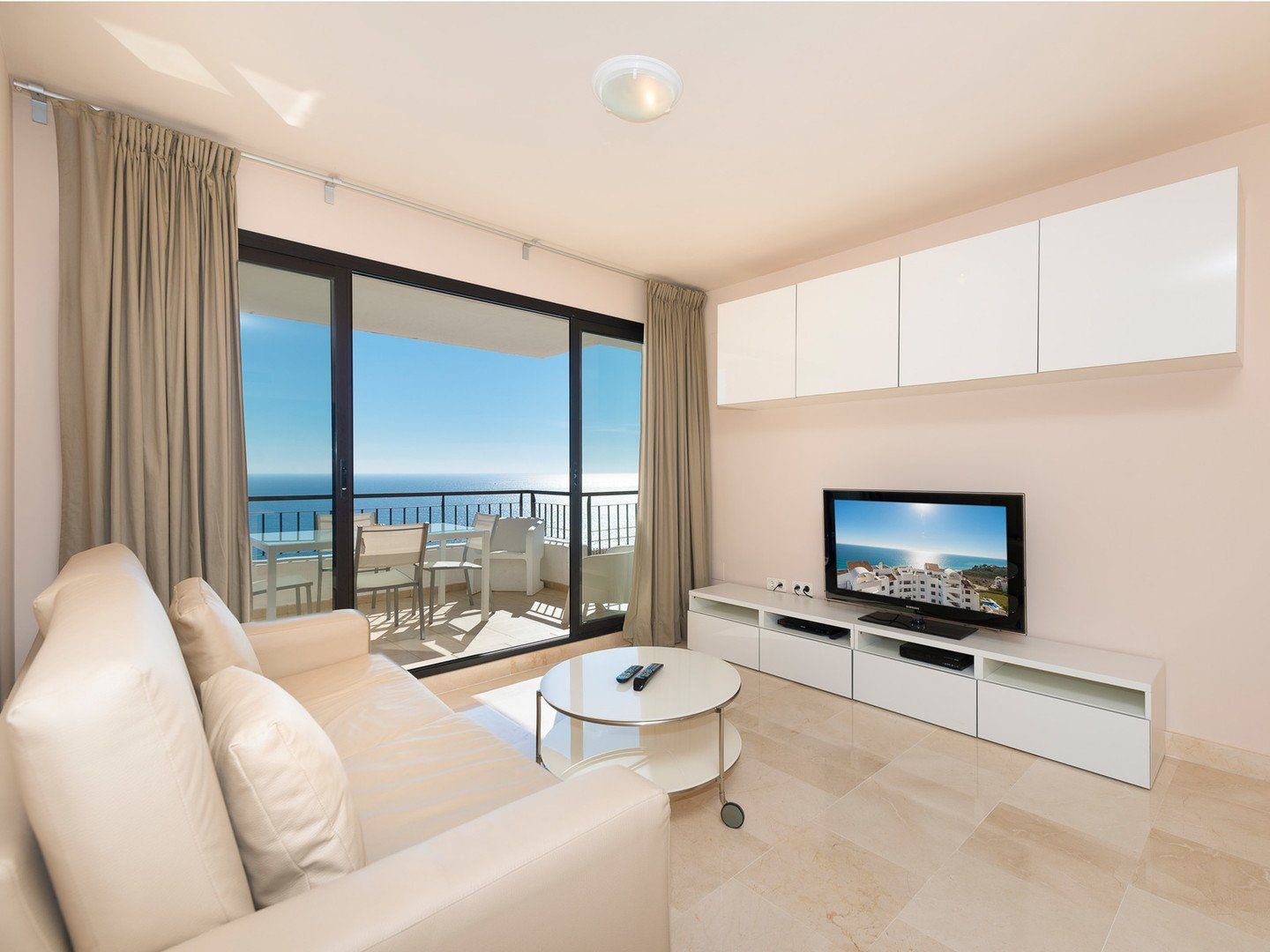 Olée Nerja Holiday Rentals 6