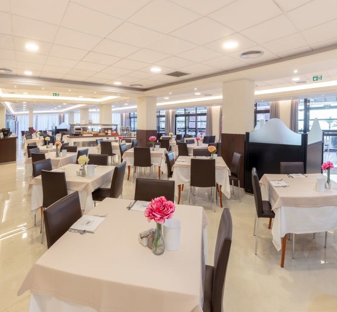 RH Corona del Mar 12