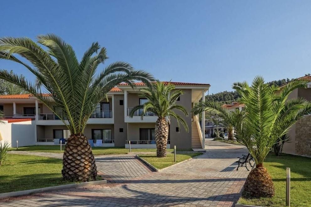 Lagomandra Beach Hotel 2