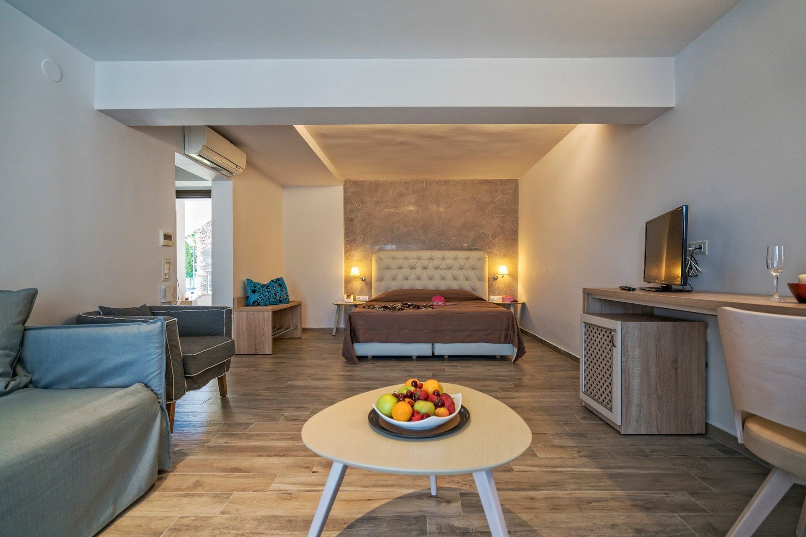 Lagomandra Beach Hotel 6