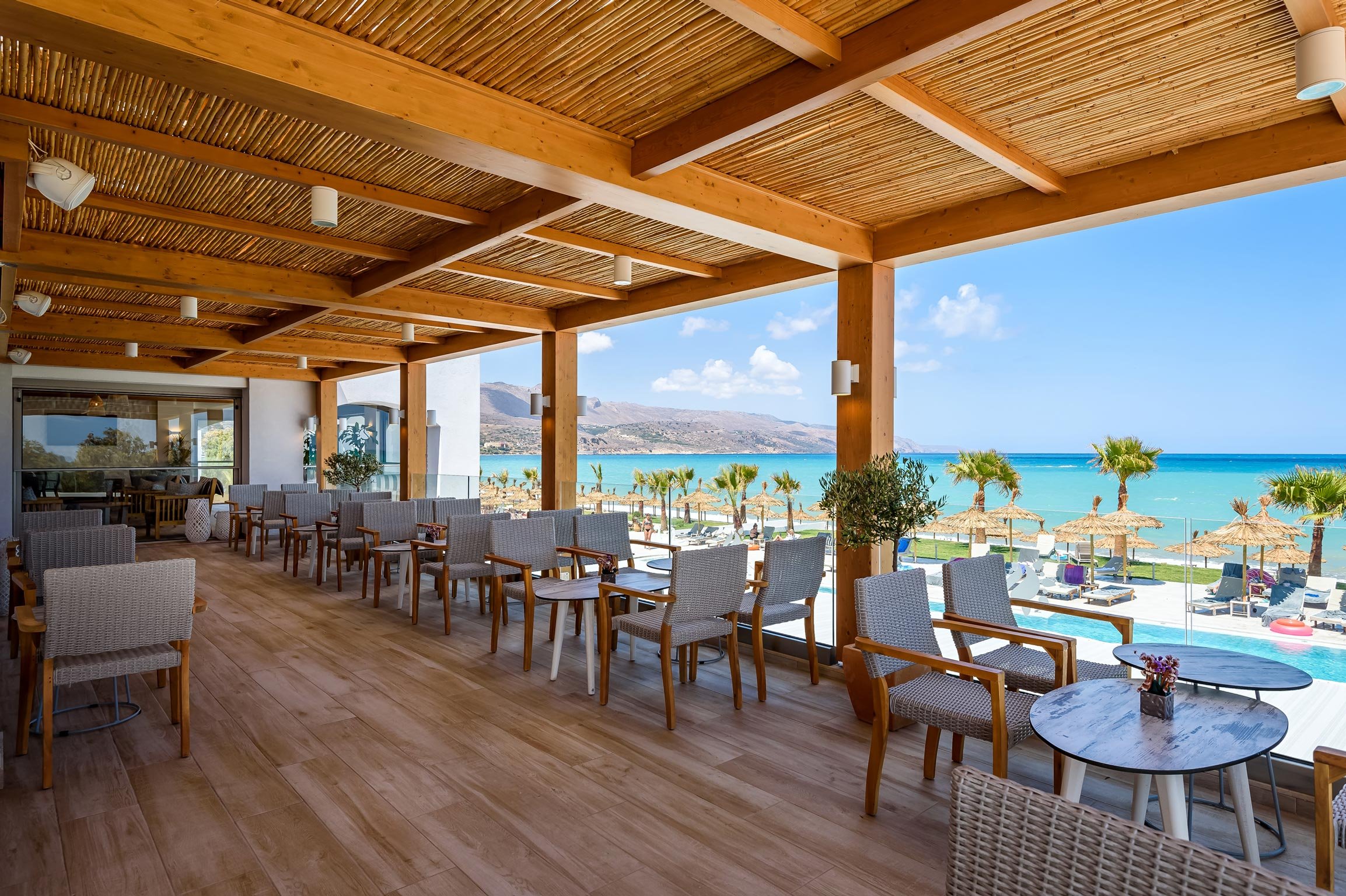 Solimar White Pearl 11