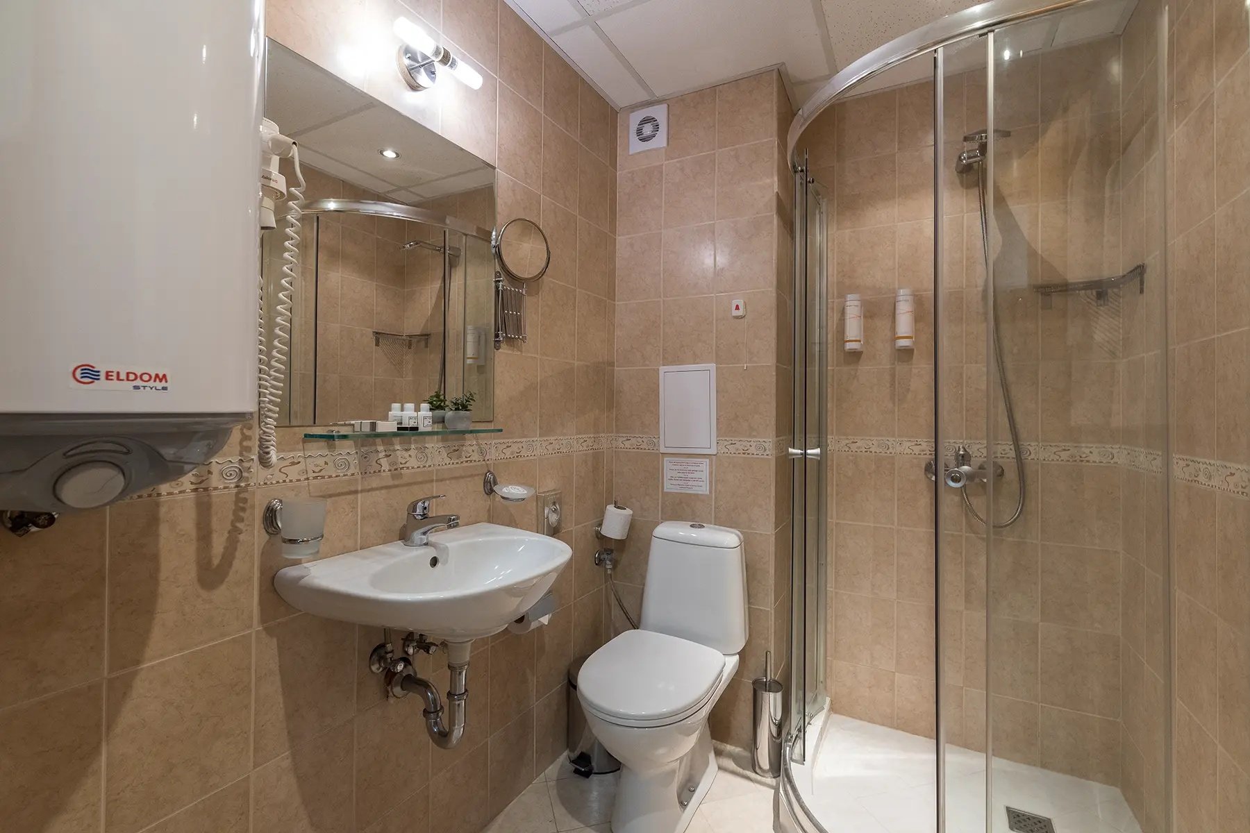 Grand Royale Apartment Complex & Spa 12