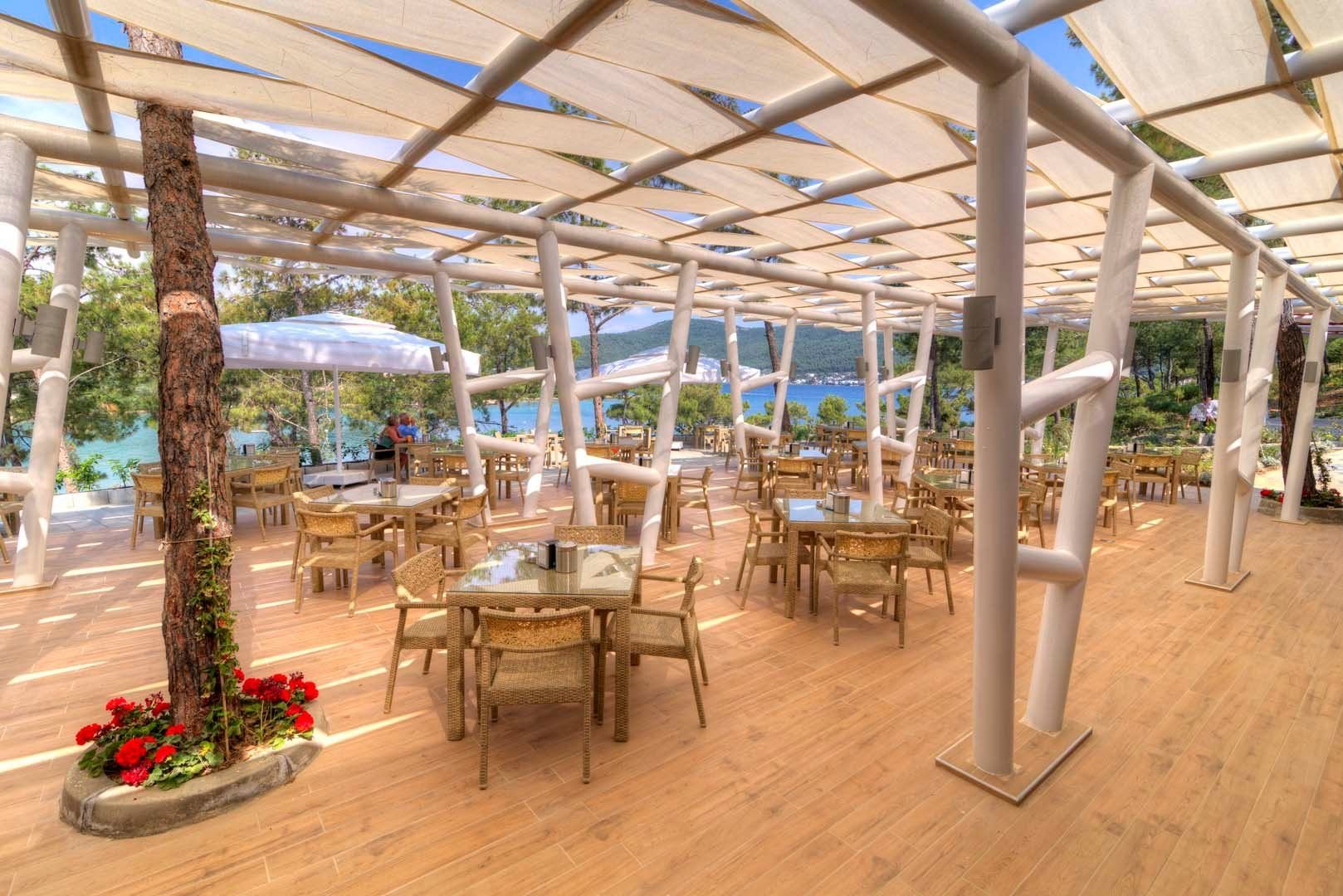 Hotel La Blanche Island 48