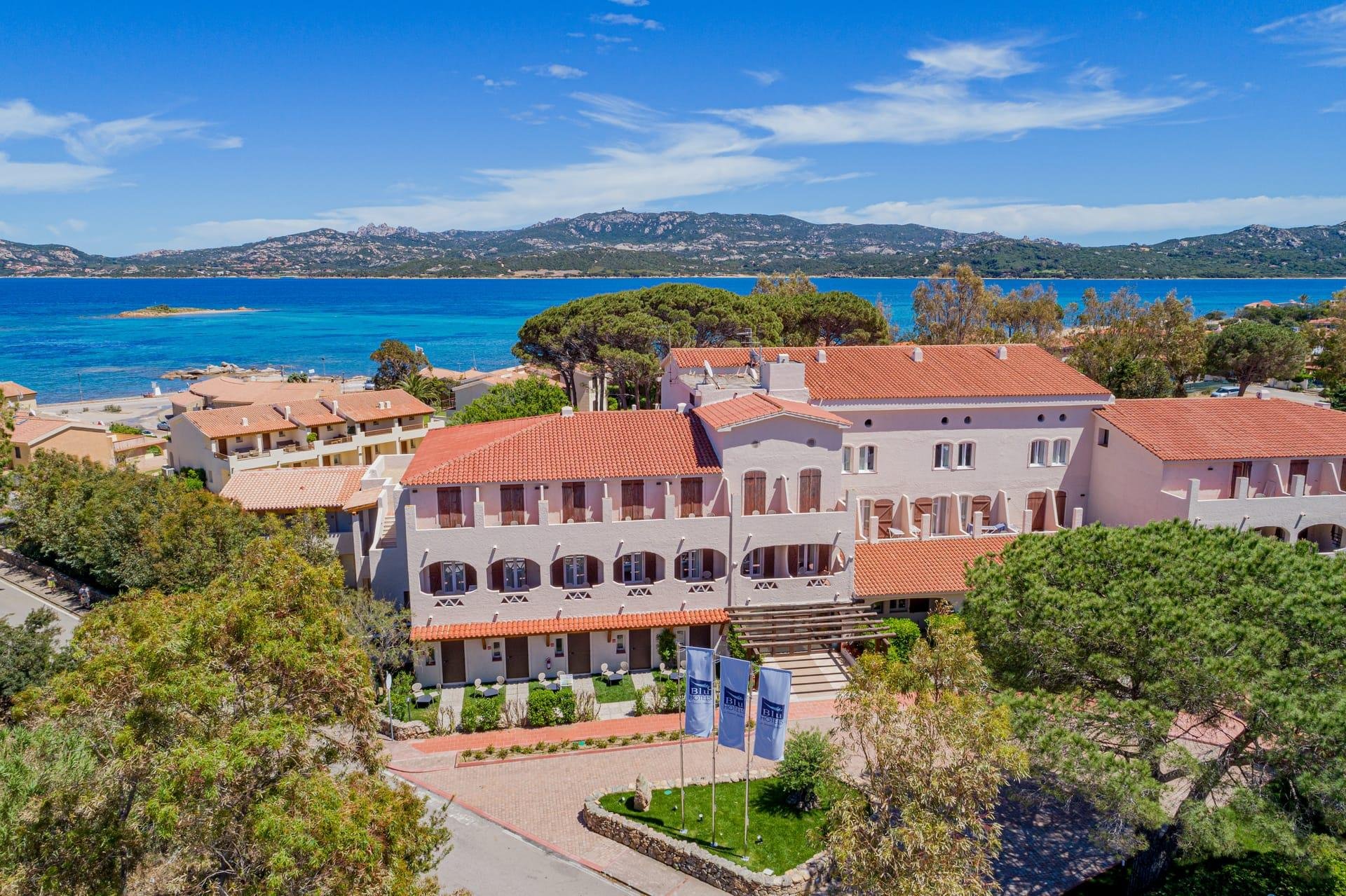 Blu Hotel Laconia Village 2