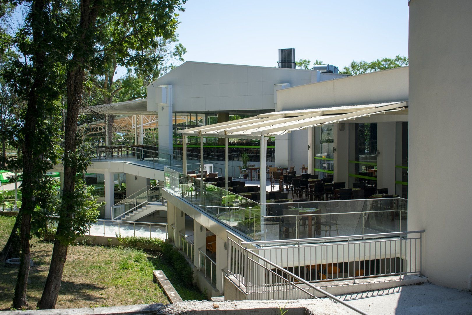 Forest Beach Hotel 8