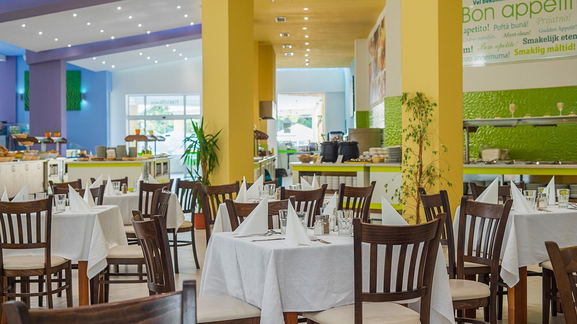 Forest Beach Hotel 9