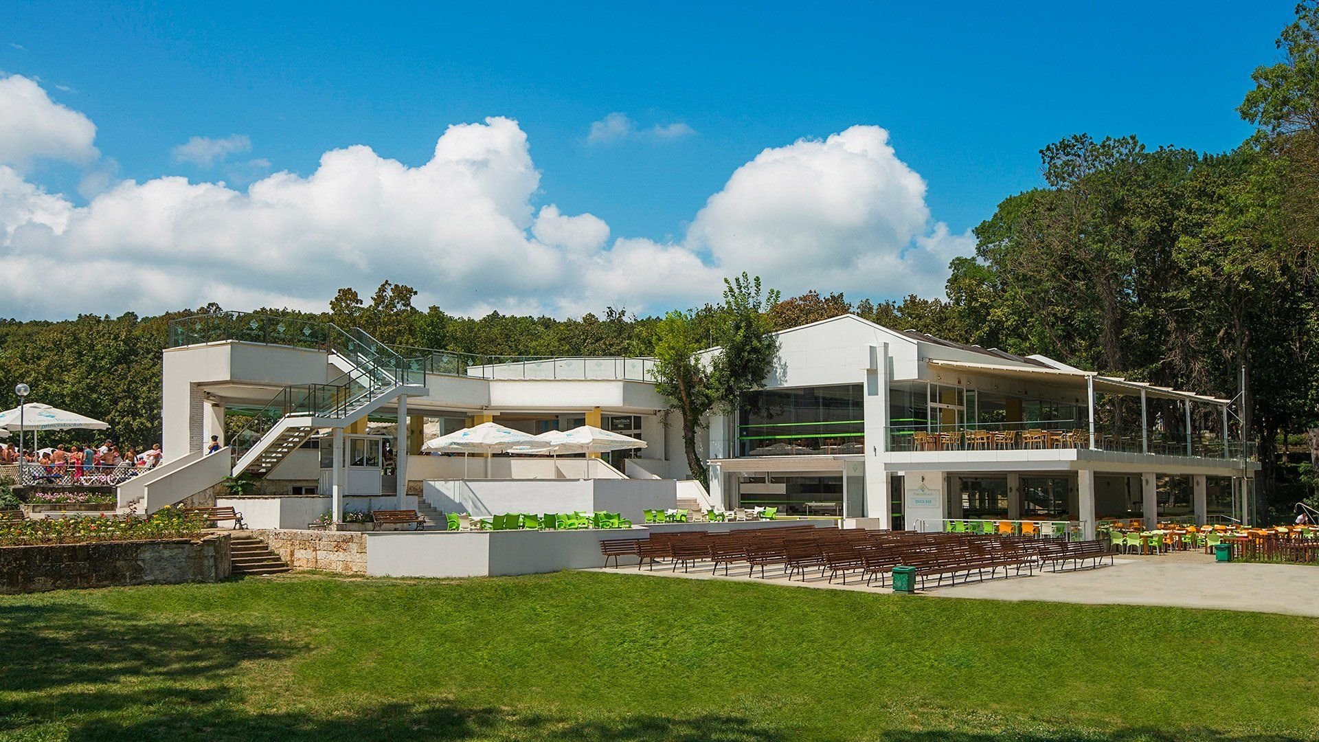 Forest Beach Hotel 13