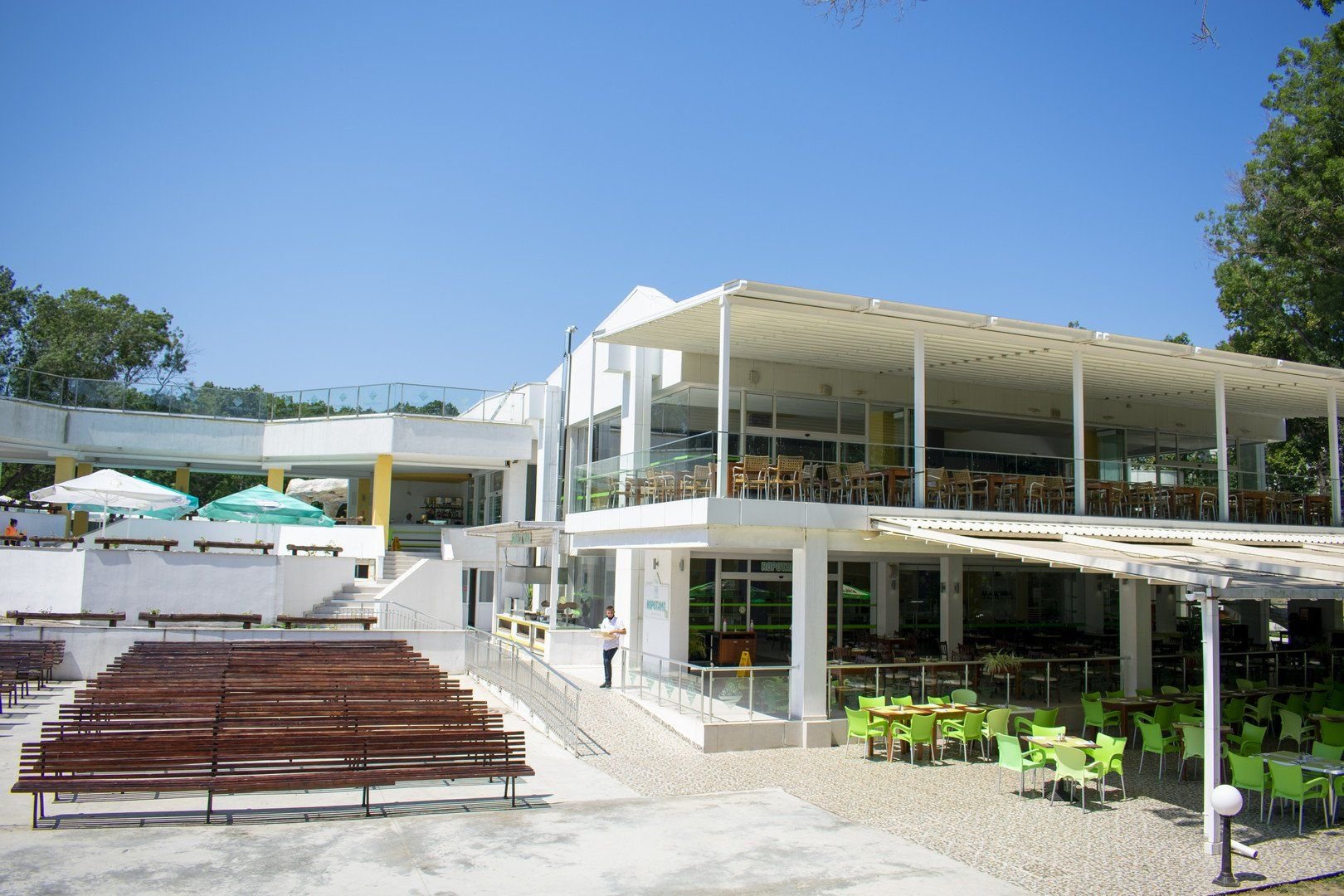 Forest Beach Hotel 15