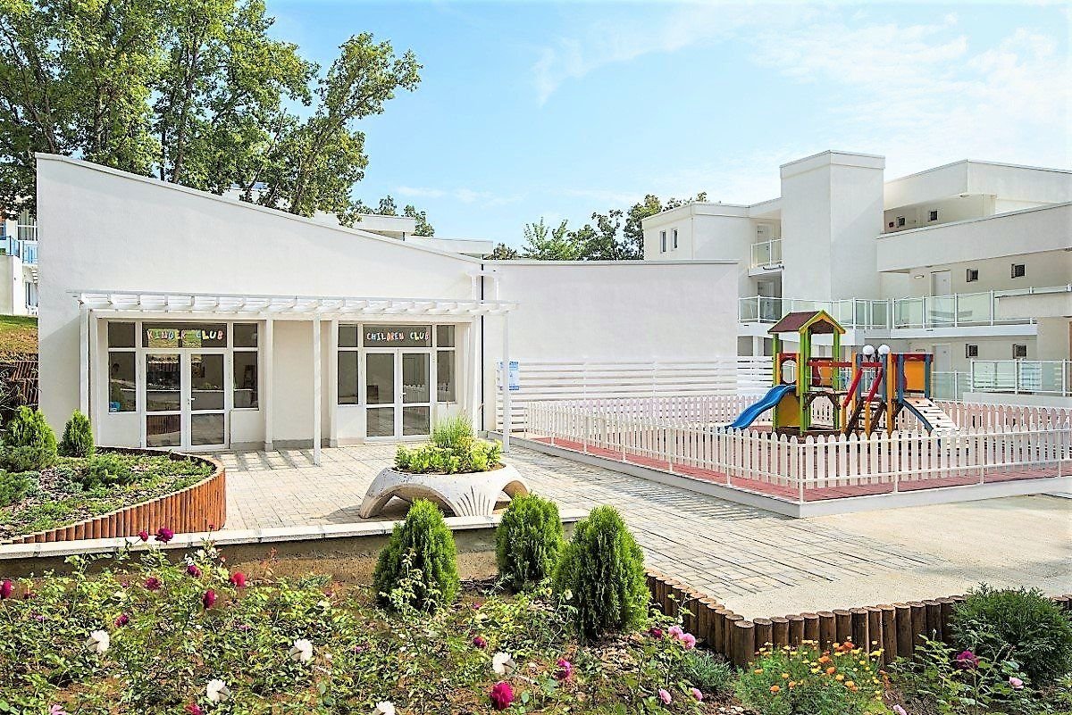 Forest Beach Hotel 16