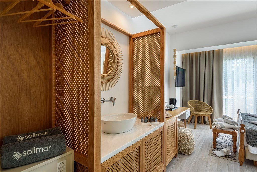 Solimar White Pearl 8