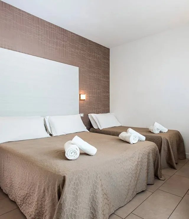 Hotel Mokambo Shore 13