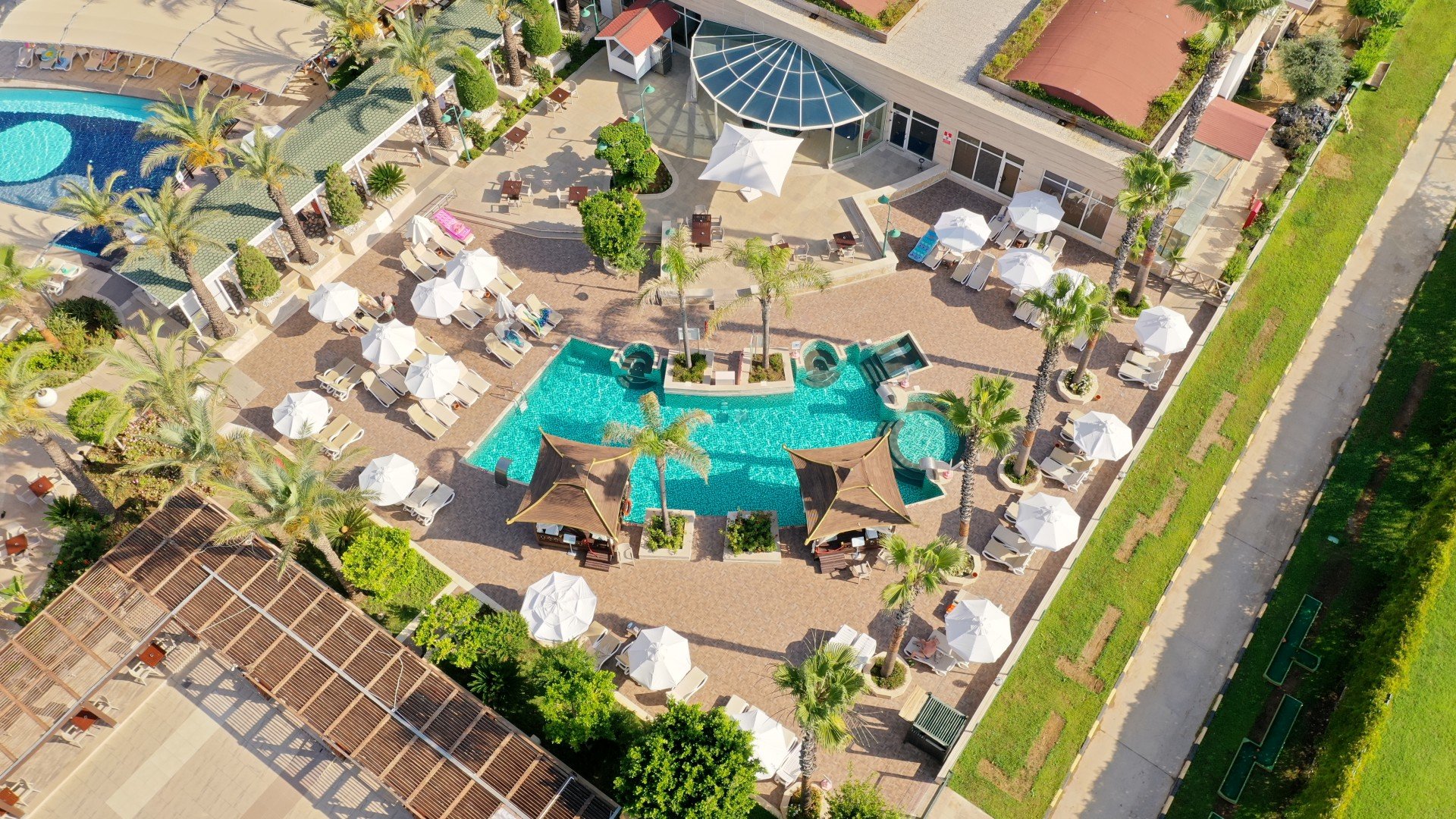 Crystal Family Resort & Spa 3