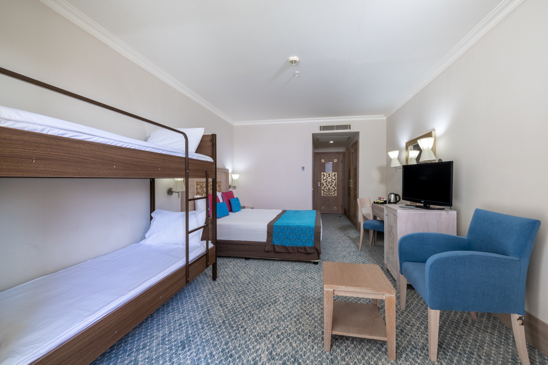 Crystal Family Resort & Spa 8