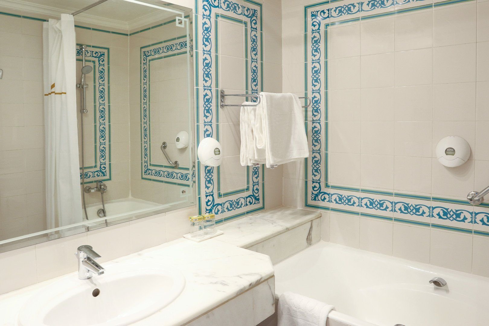 Royal Garden Palace 9