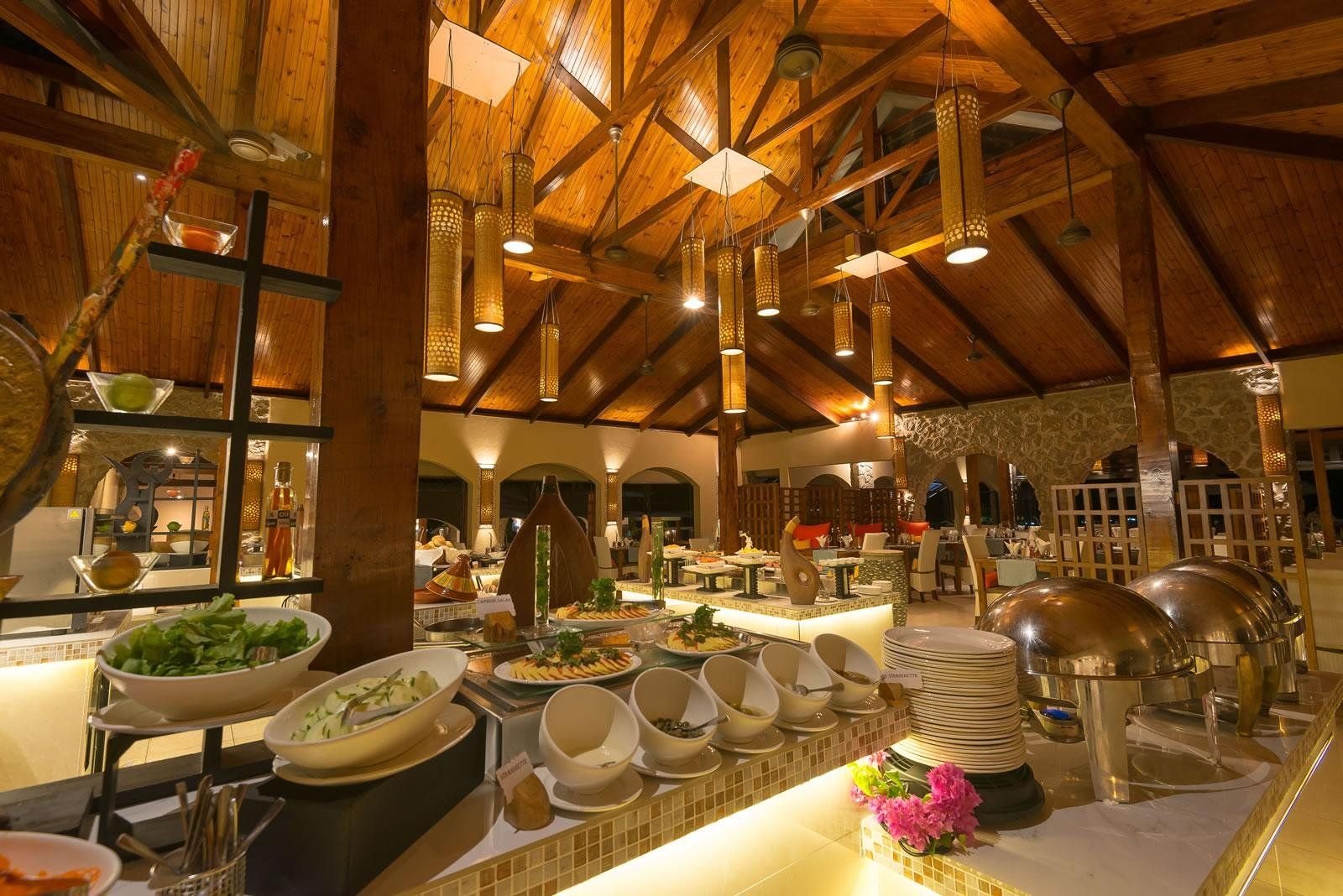 Coco de Mer Hotel & Black Parrot Suites 7