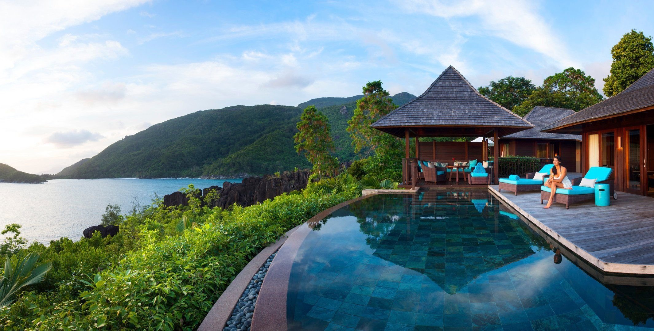 Constance Ephelia 21