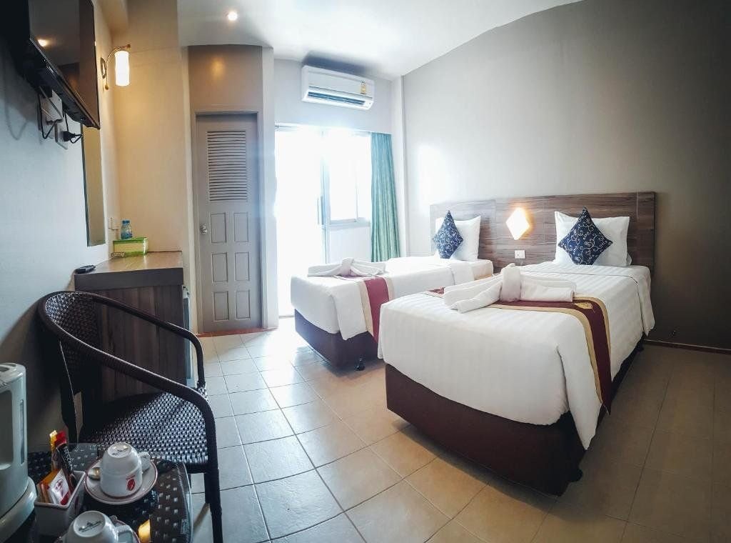 Eastiny Inn Hotel by ZUZU 11