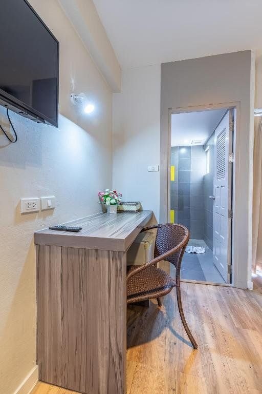 Eastiny Inn Hotel by ZUZU 18