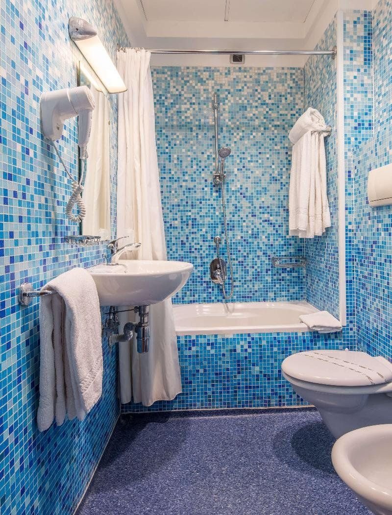 Best Western Hotel Plaza 11