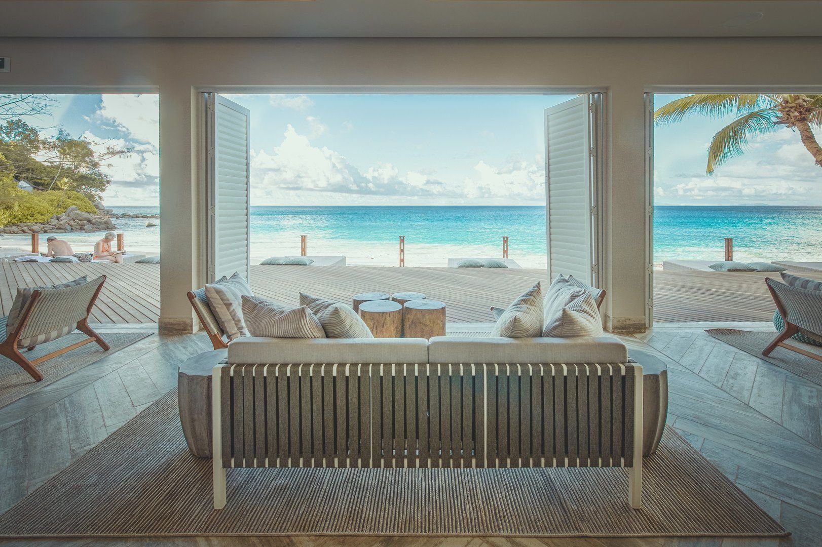 Carana Beach Hotel 7
