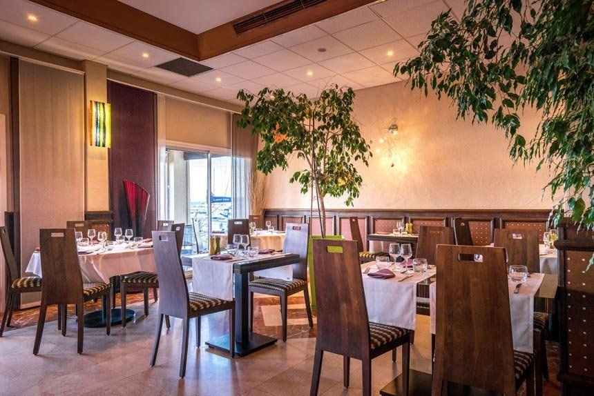 Best Western Plus Hôtel La Marina 20