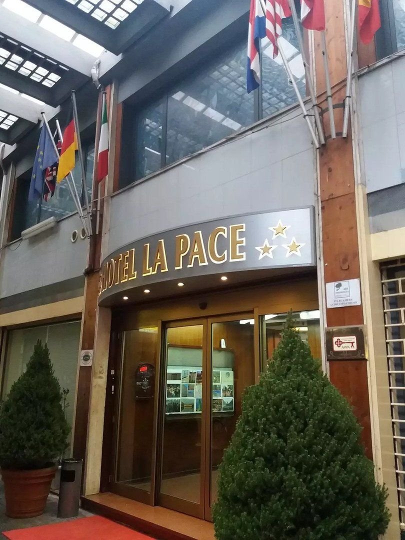 La Pace 17
