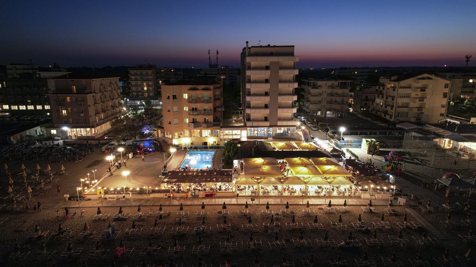 Hotel Bikini Tropicana 2