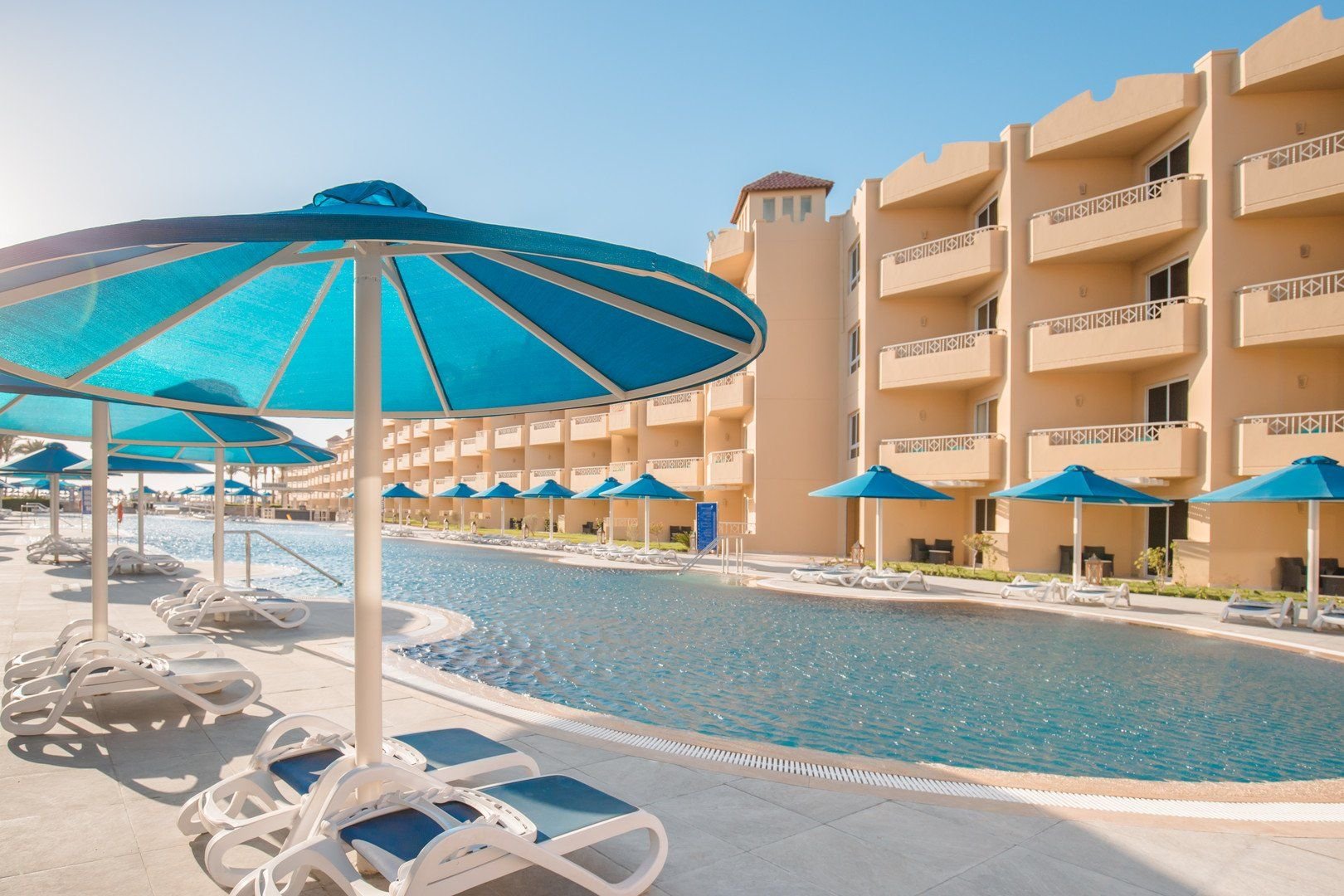 Amwaj Beach Club Abu Soma 12