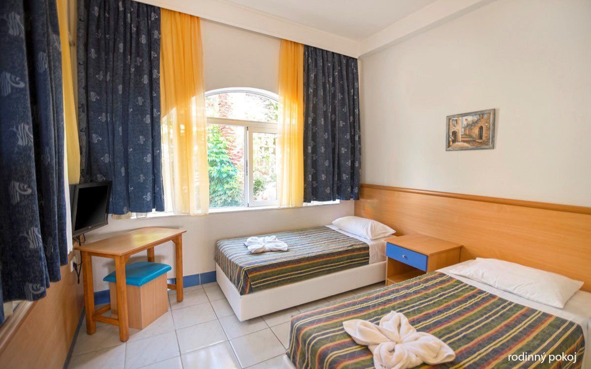 Hotel Eurovillage Achilleas 8