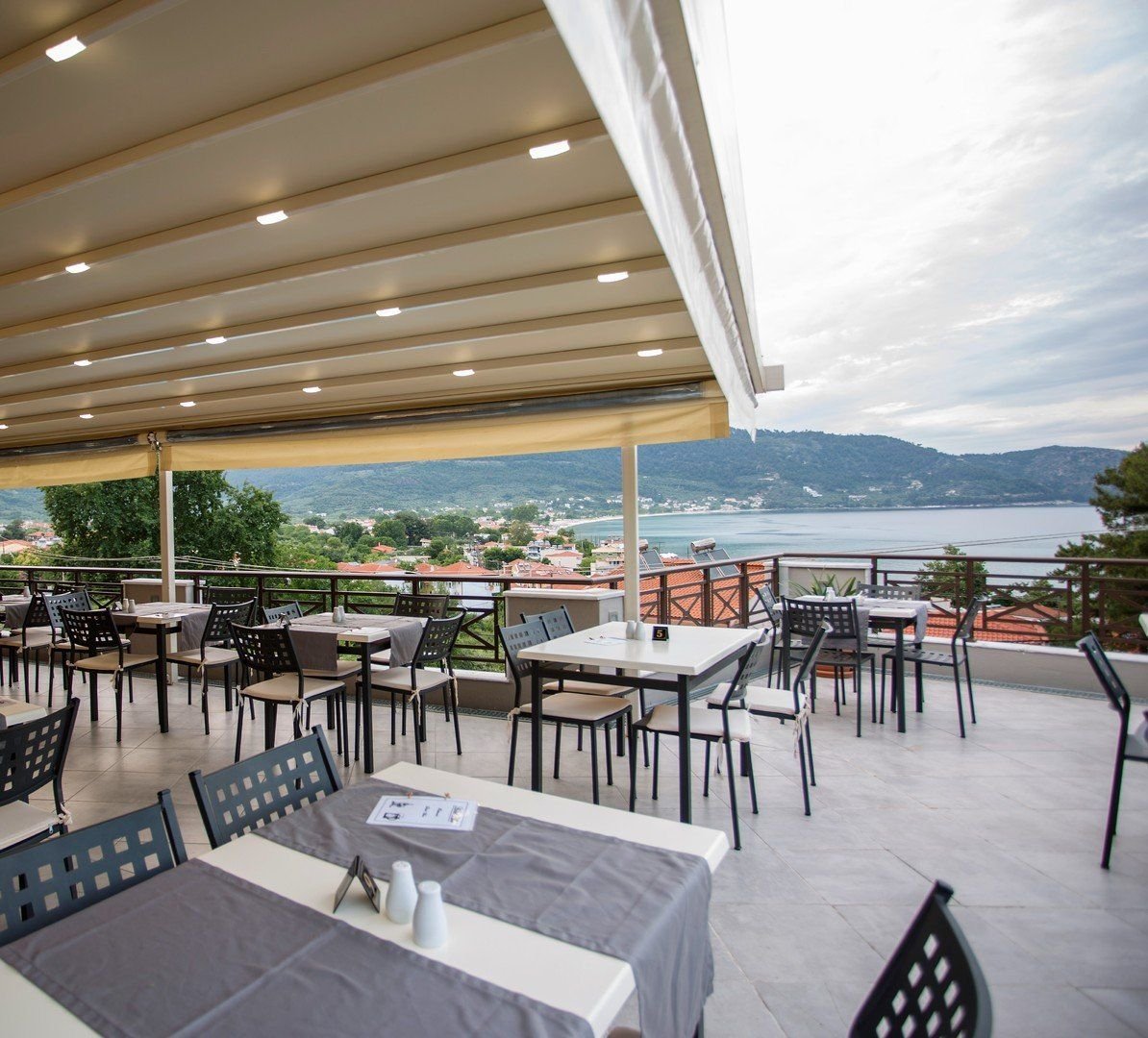 Aloe Elegant Suites 12