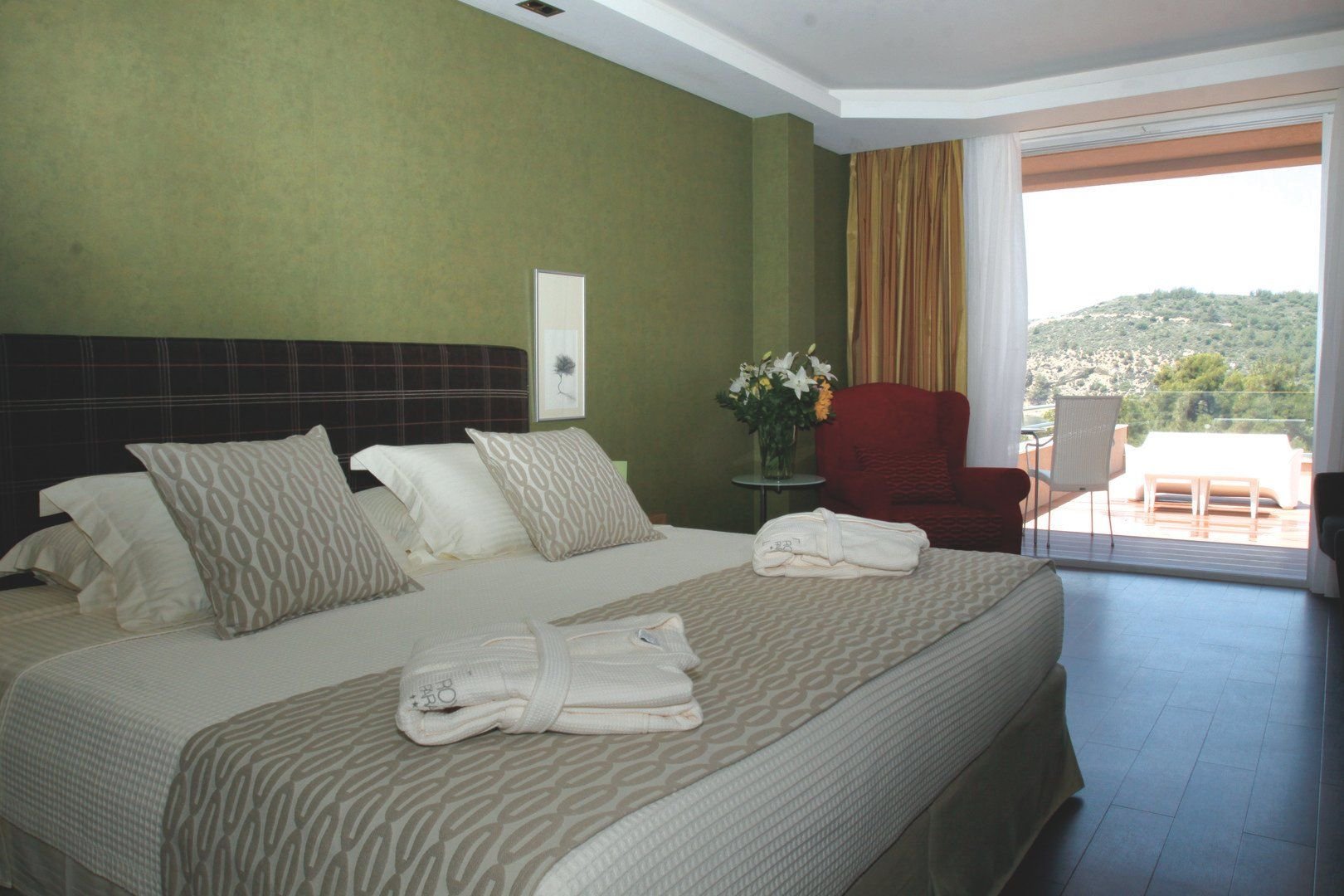 Royal Paradise Beach Resort & Spa 14