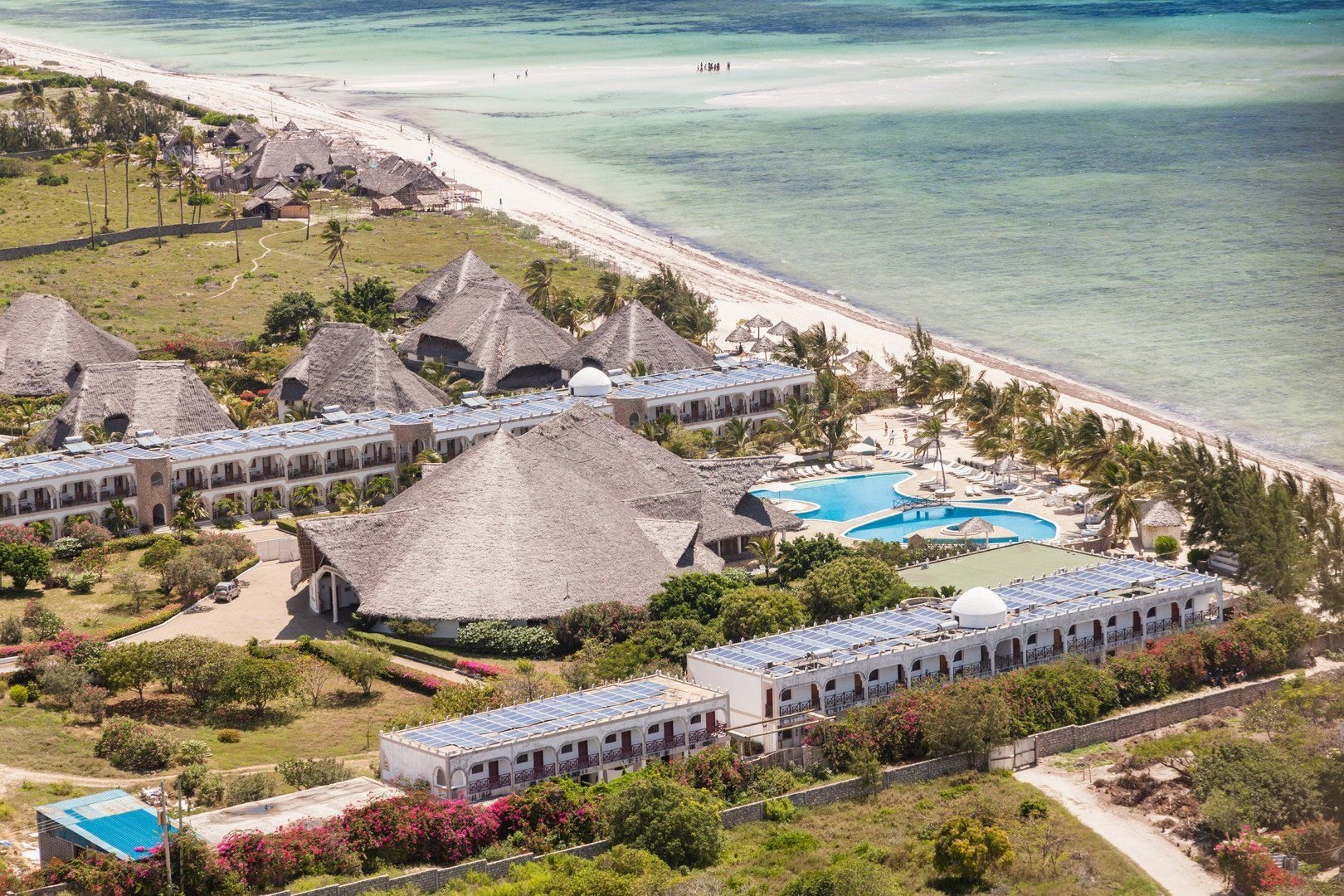 Twiga Beach Resort & Spa 18