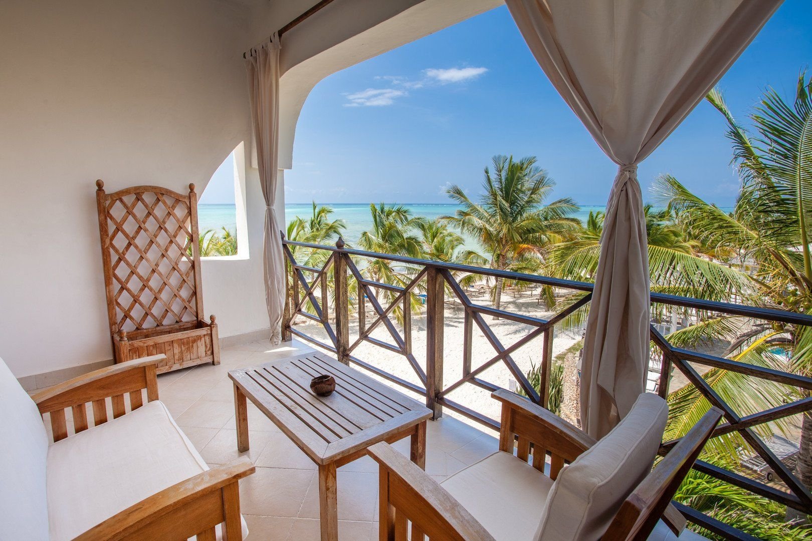 Twiga Beach Resort & Spa 10