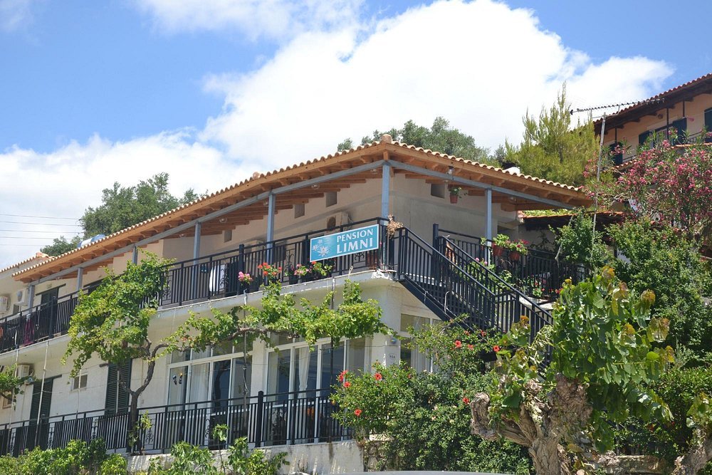 Pansion Limni Studios & Apartments 2