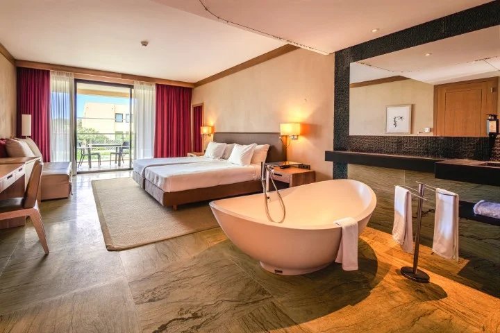 The Navigator - Colombus 17