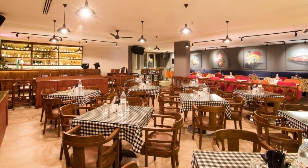 Occidental Marco Polo 7